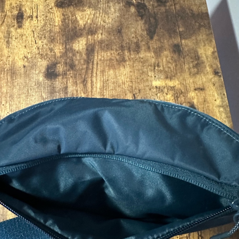 Lululemon Belt bag - Picture 9 of 9